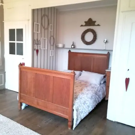 House With 3 Bedrooms In With Enclosed Garden *