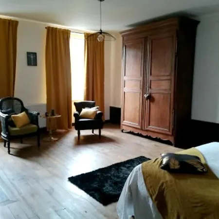 House With 3 Bedrooms In With Enclosed Garden