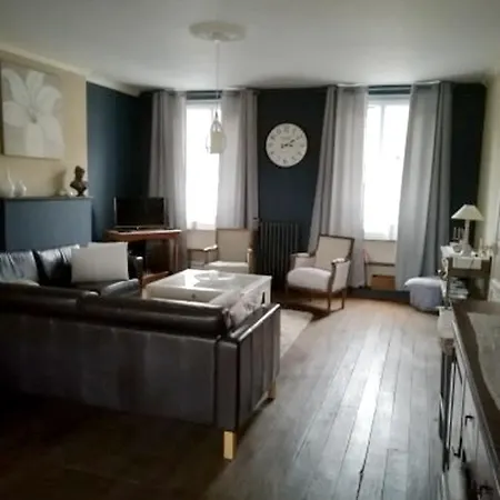House With 3 Bedrooms In With Enclosed Garden